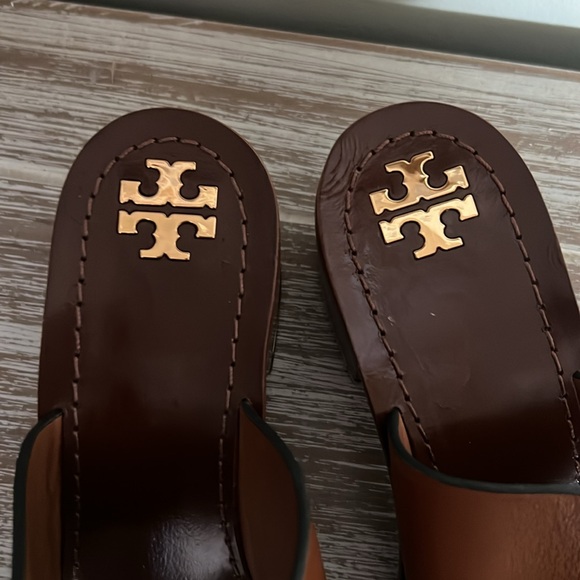 COPY - Tory Burch Patos Disk Sandals Size 8 - Picture 3 of 6